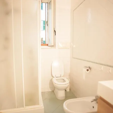 Interno 6 Apartment *